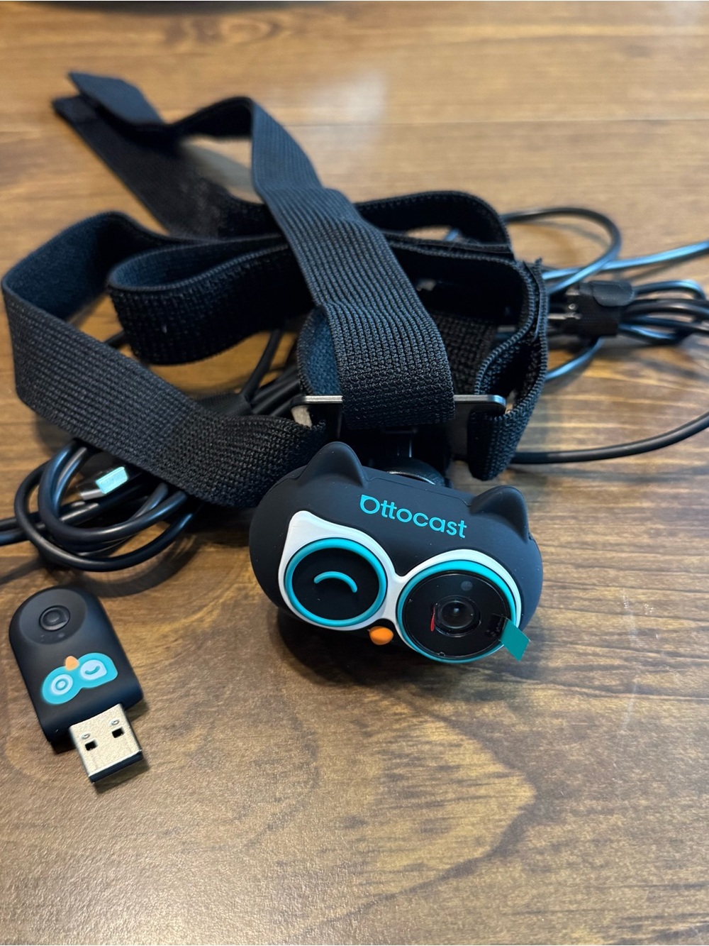 Kids VR Headset in Black & Teal